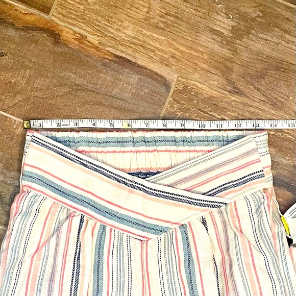 Striped Linen Joggers - Picture 6 of 7
